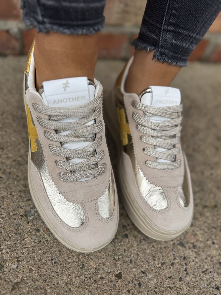 Another Trend A035 7879