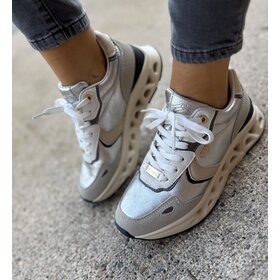 Lloyd & Pryce Barsoum