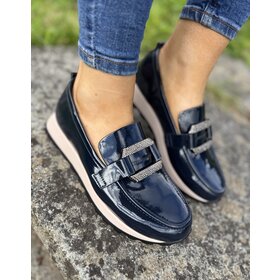 Lloyd & Pryce Butzirus