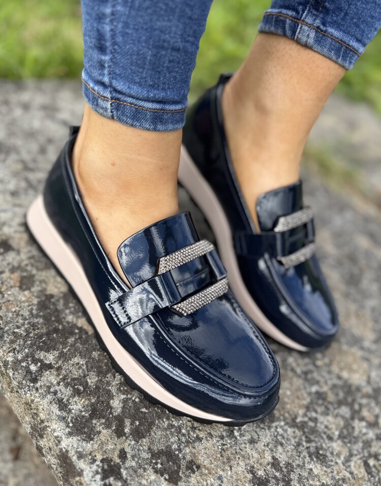 Lloyd & Pryce Butzirus