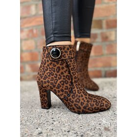 Dancing Matilda Acrobat 010