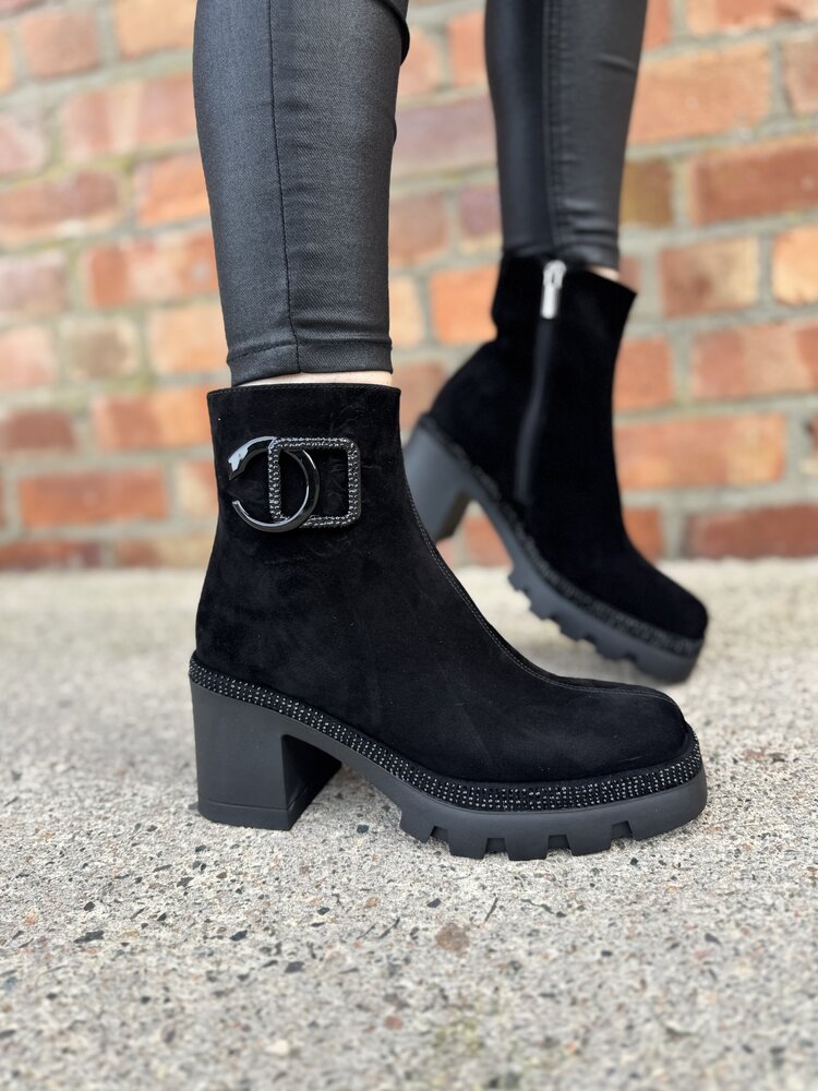 Loretta Vitale C9637