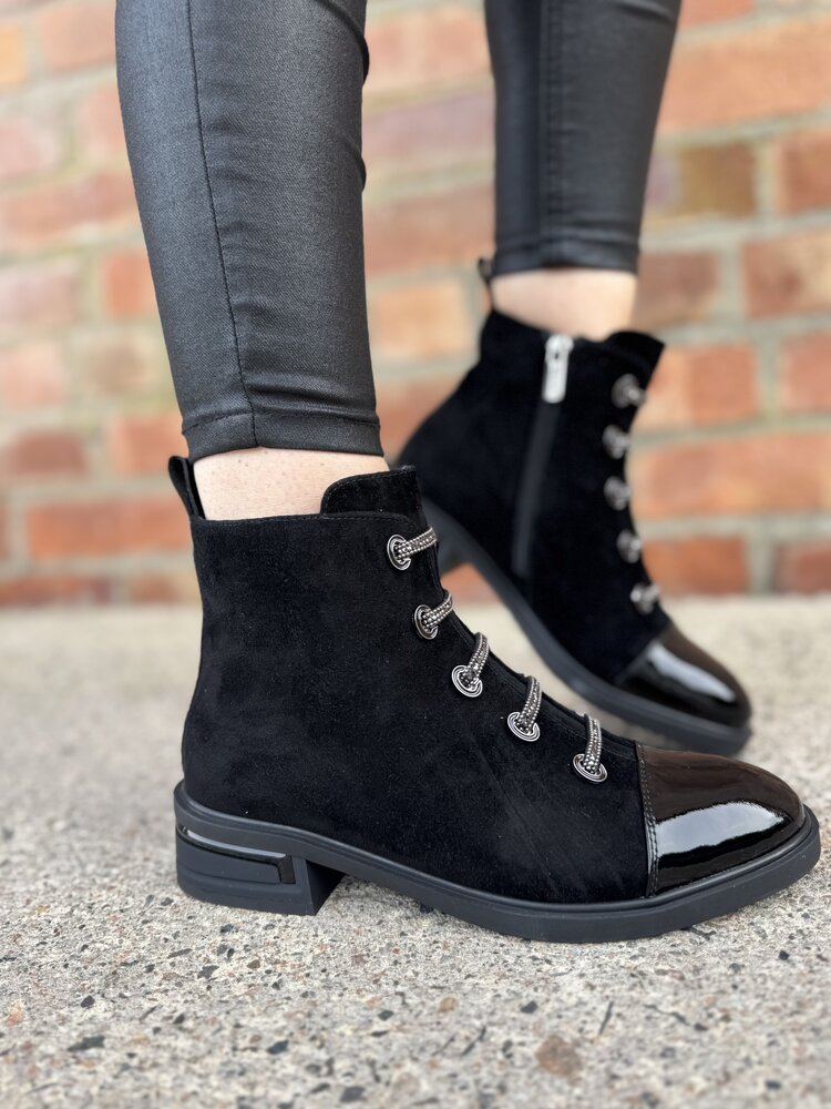 Loretta Vitale C3896