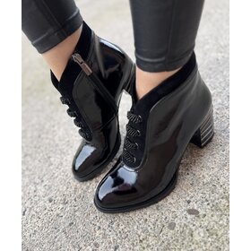 Loretta Vitale C3891