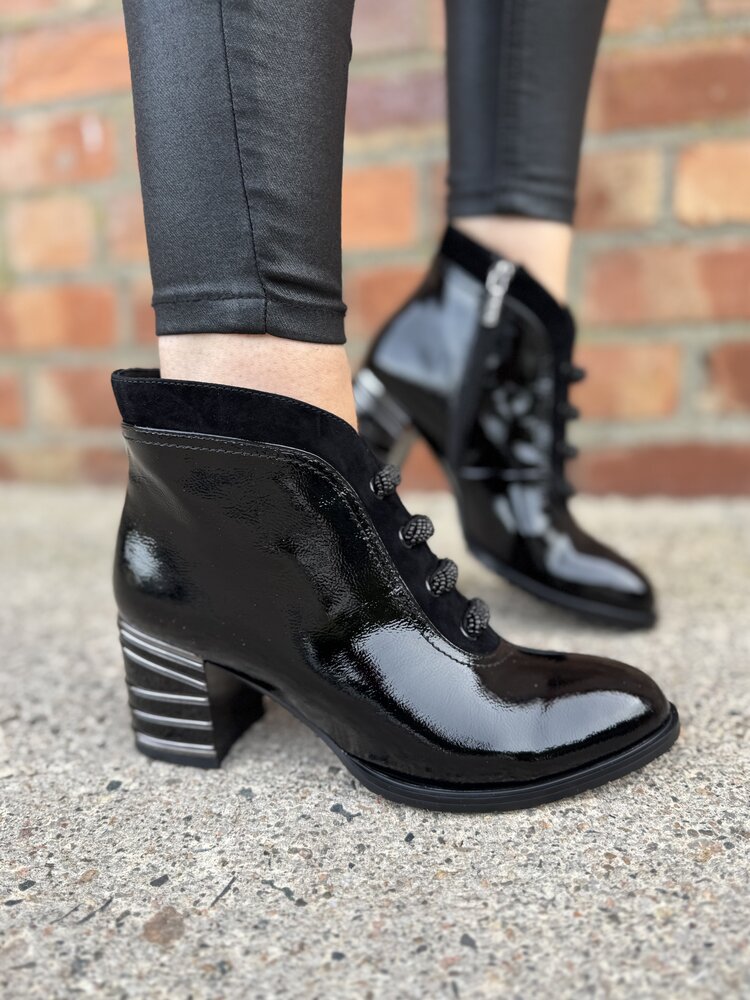 Loretta Vitale C3891