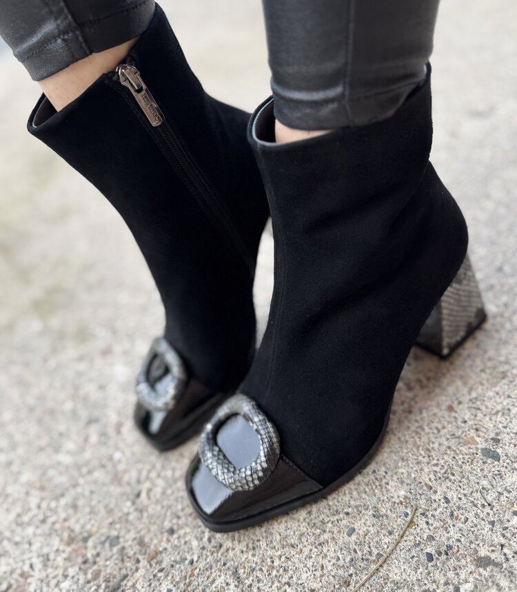 Loretta Vitale C3863