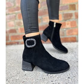 Loretta Vitale C3852