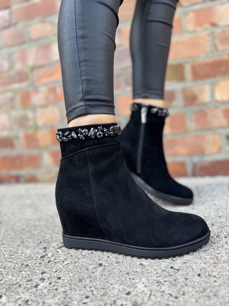 Loretta Vitale C3854