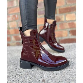 Loretta Vitale C9653