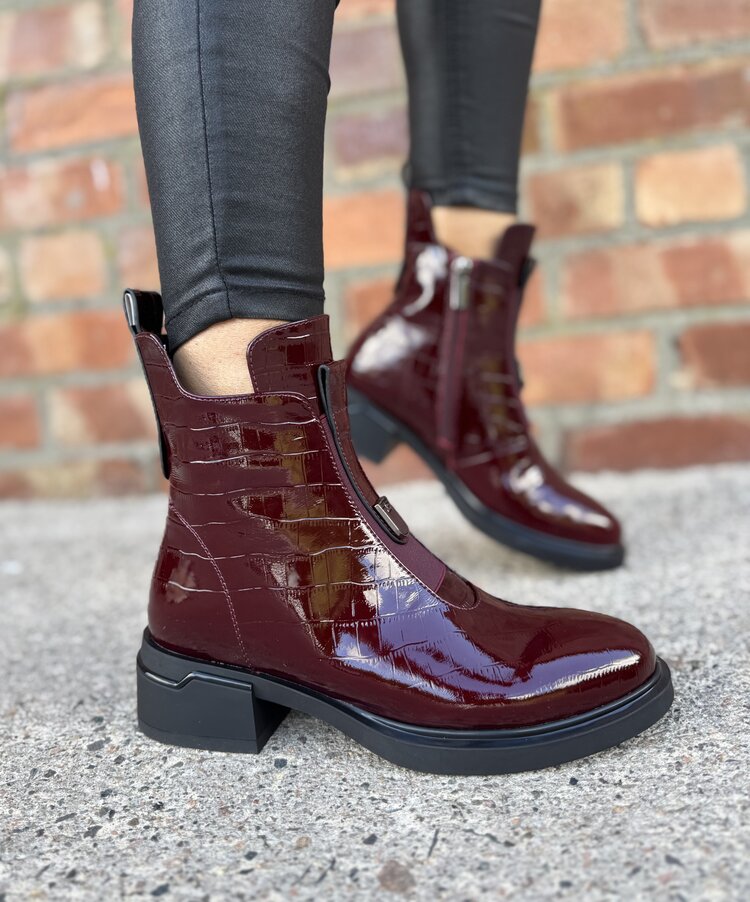 Loretta Vitale C9653