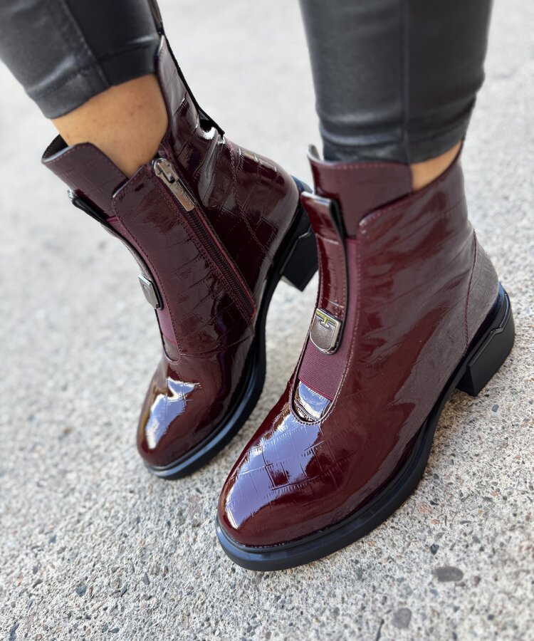 Loretta Vitale C9653