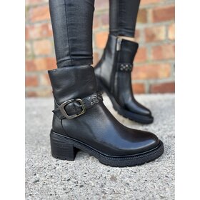 Loretta Vitale C1504