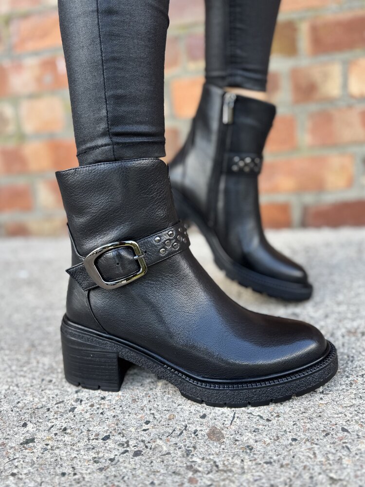 Loretta Vitale C1504