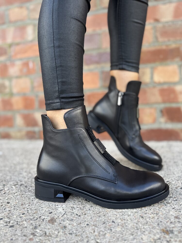 Loretta Vitale C9627