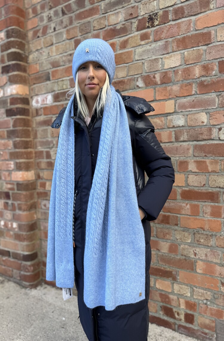 Tommy Hilfiger TH Elevated Chic Fluffy Scarf