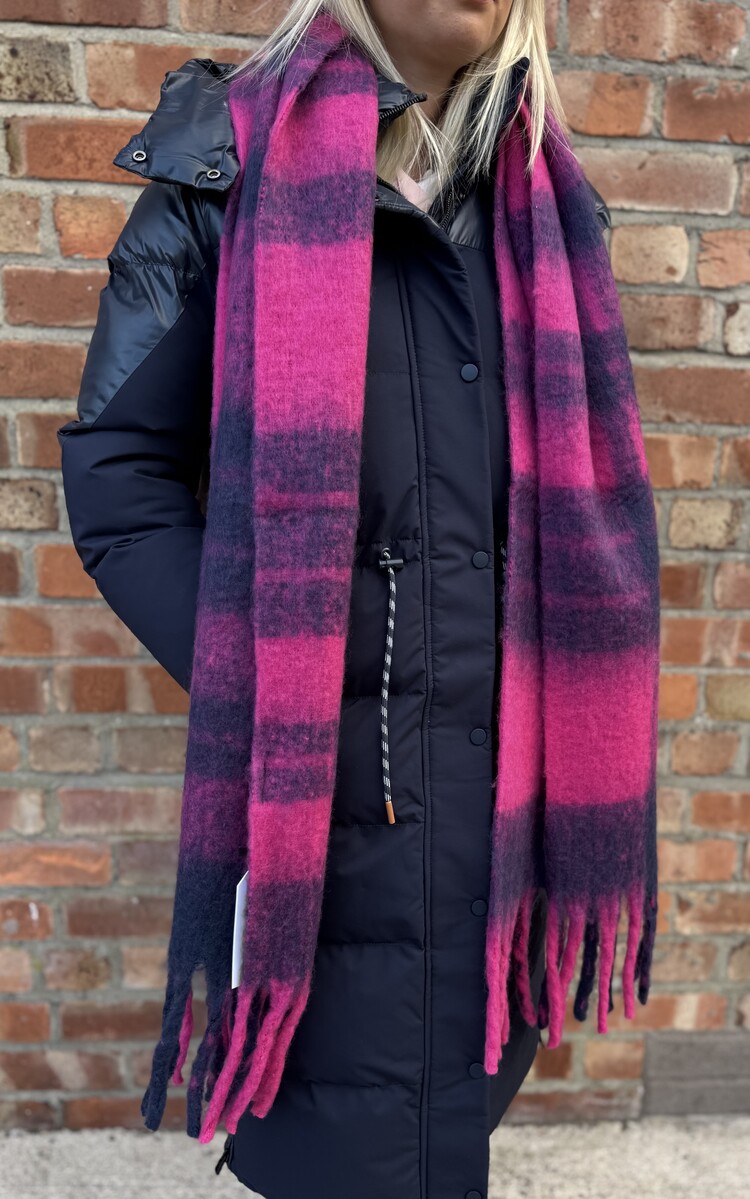 Pia Rossini Carrie Scarf