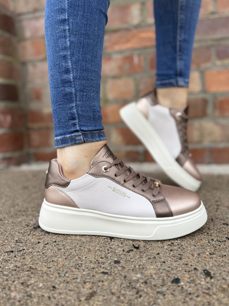 Lloyd & Pryce Mabenge