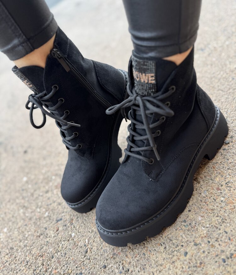 Lloyd & Pryce Gonzalez