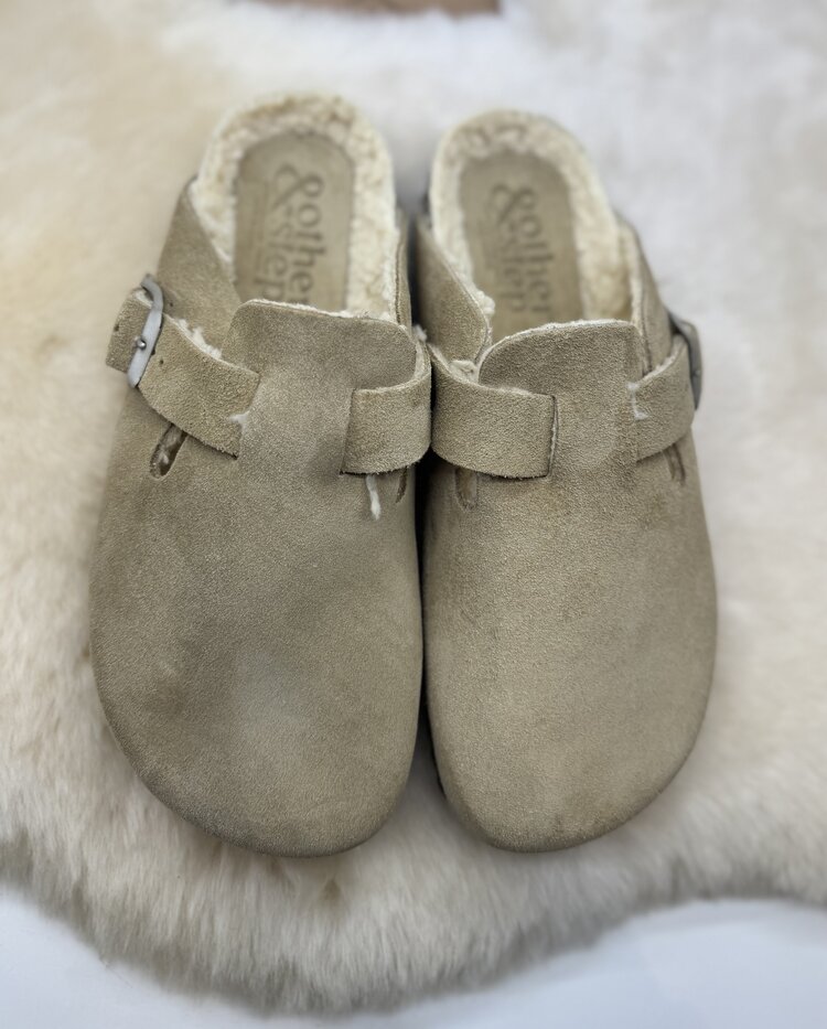 & Other Step SEW2501