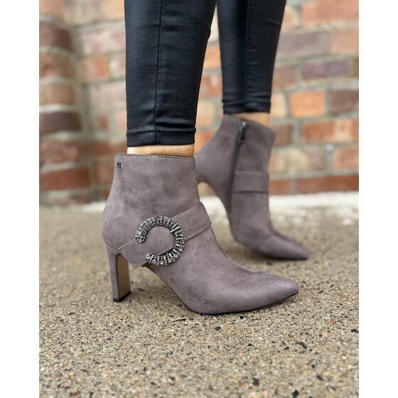 Una Healy Panache Shoe Company