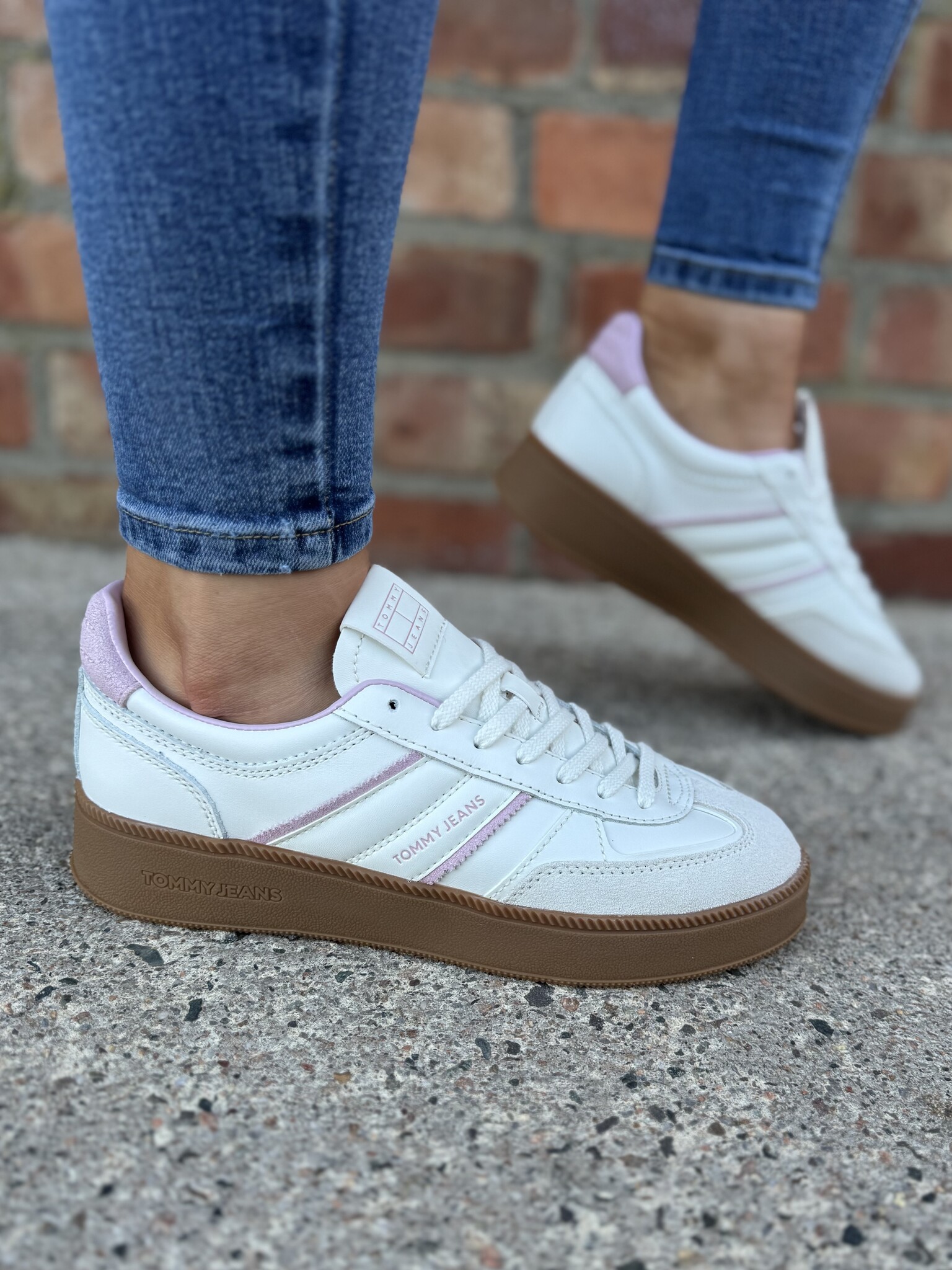adidas gazelle silver green womens adidas Samba Indoor Shoes, White/Black/Red / 6