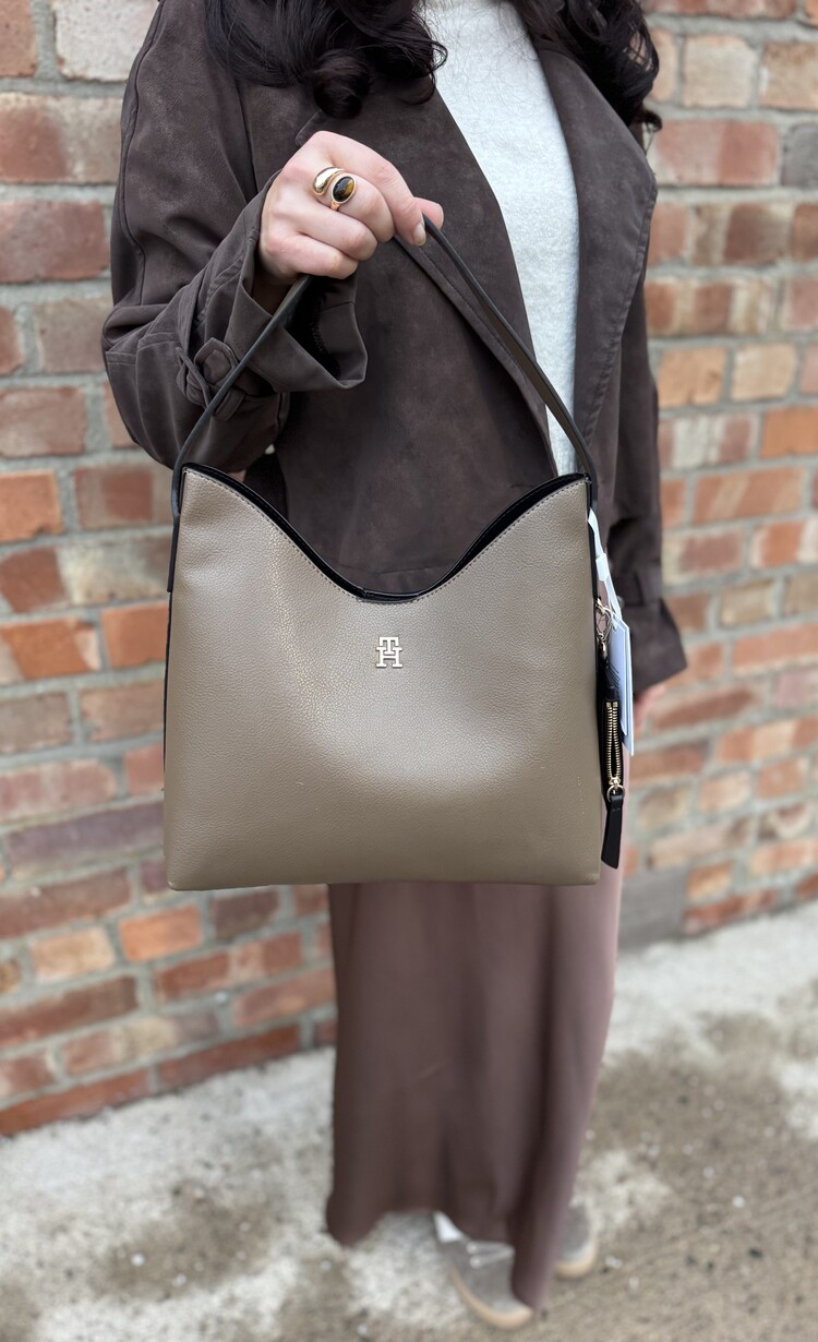 Tommy Hilfiger TH Icon Shoulder Bag