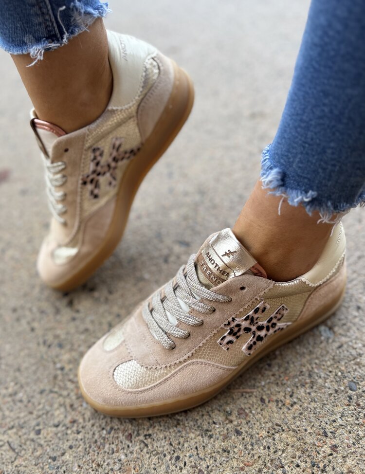 Another Trend A032 C143