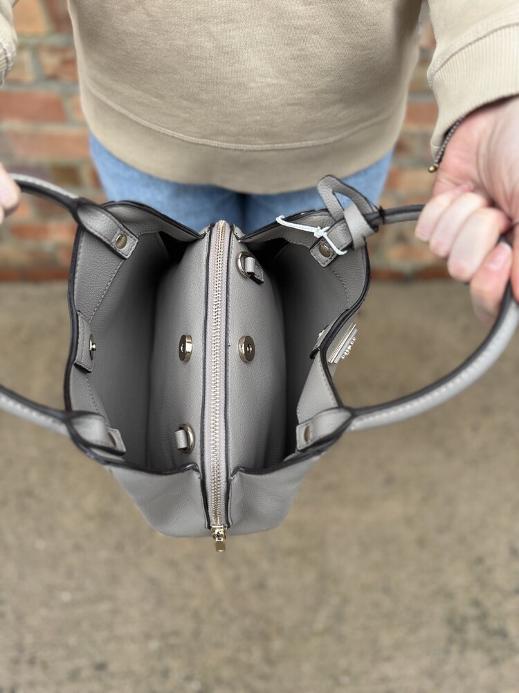 Guess Meridian II Sml Girlfriend Carryall