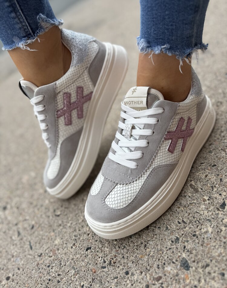 Another Trend A035 8438