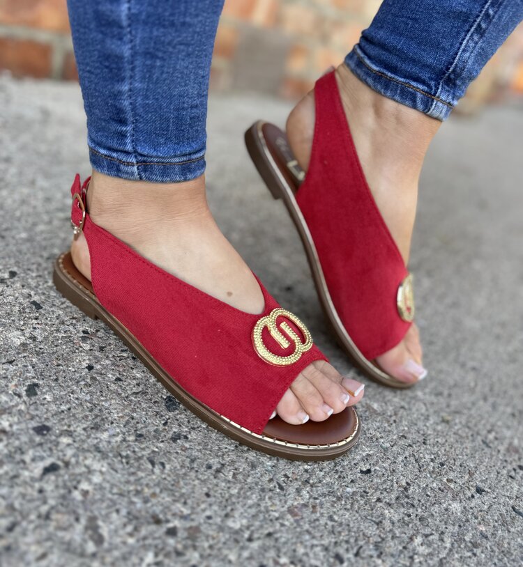 Una Healy Blank Space