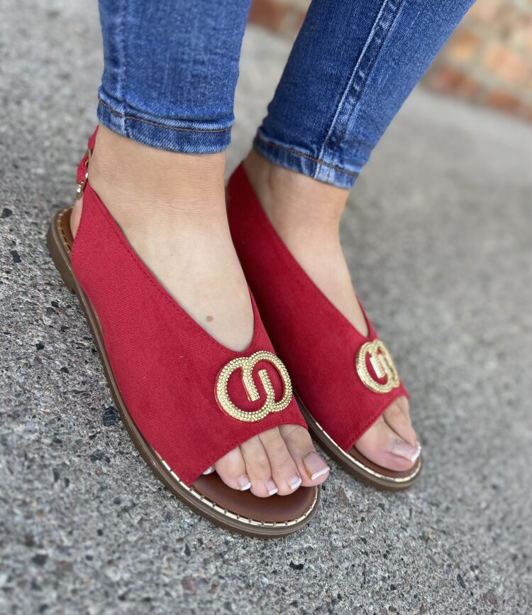 Una Healy Blank Space