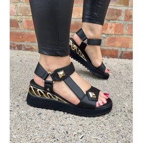 Una Healy Better Alone