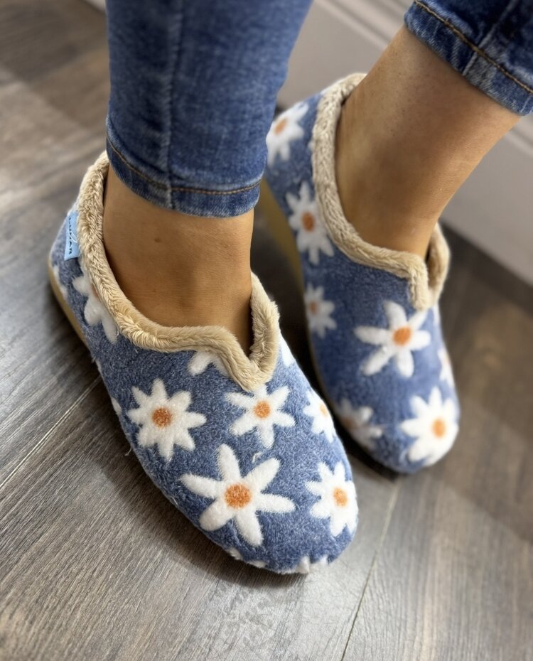Lunar Daisy