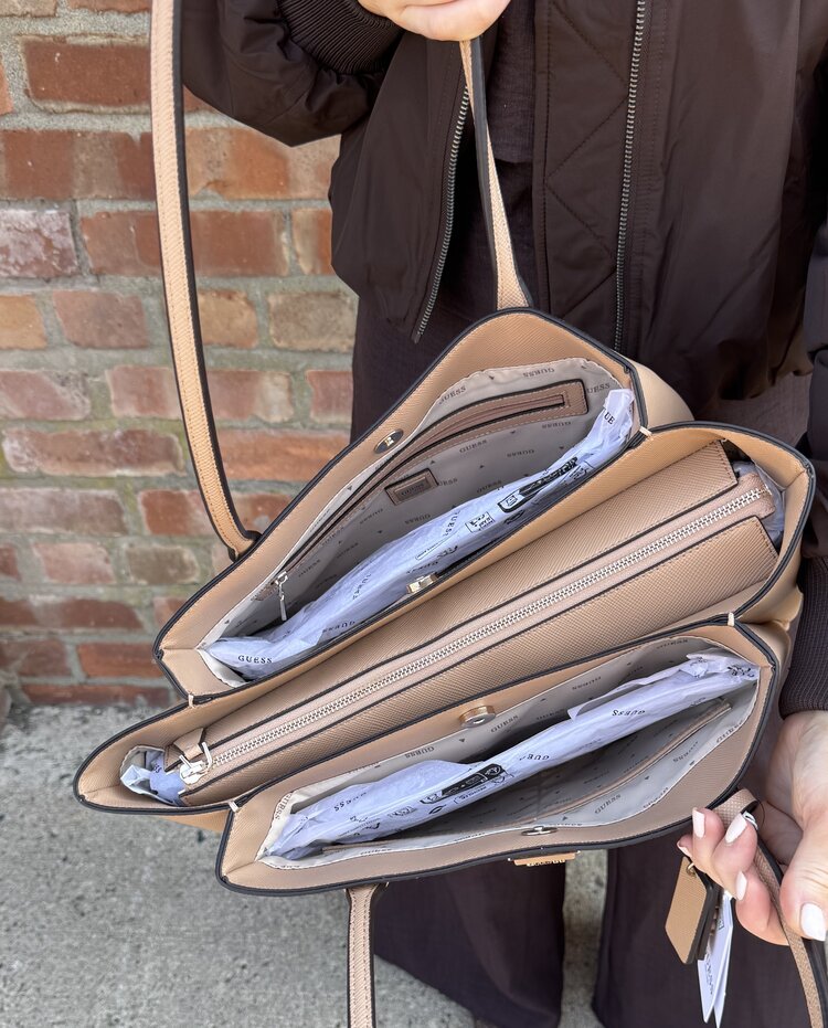 Guess Noelle II Tech Tote