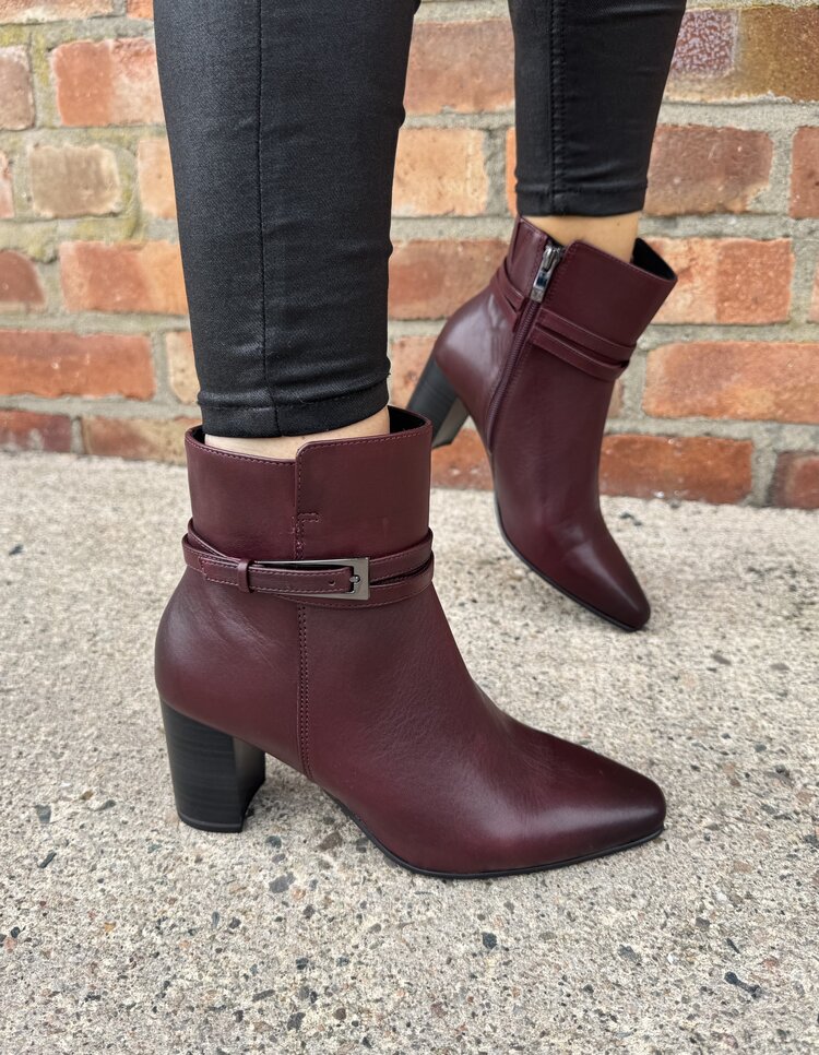 Caprice 25317-47
