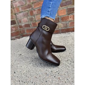 Tommy Hilfiger TH Strap Leather Block Heel Boot