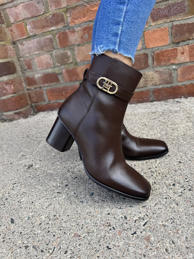 Tommy Hilfiger TH Strap Leather Block Heel Boot