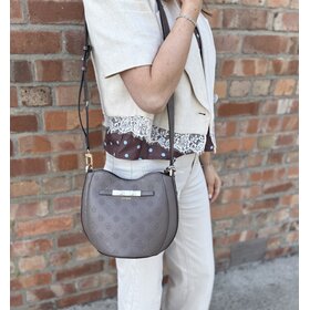 Guess Carmela Crossbody Bucket