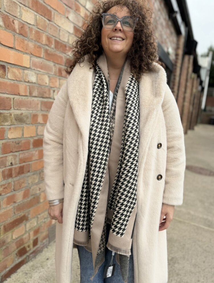 Elie Beaumont Winter Scarf Black Dog Tooth Check