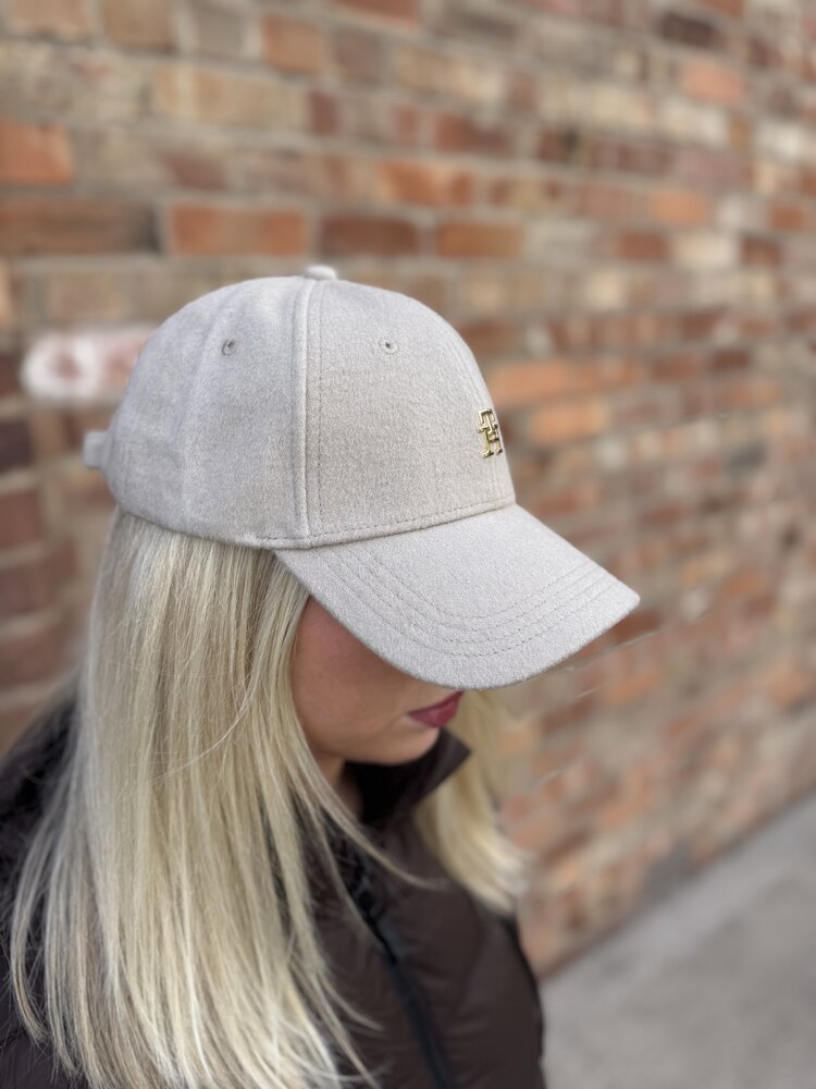 Tommy Hilfiger TH Elevated Chic Wool Cap