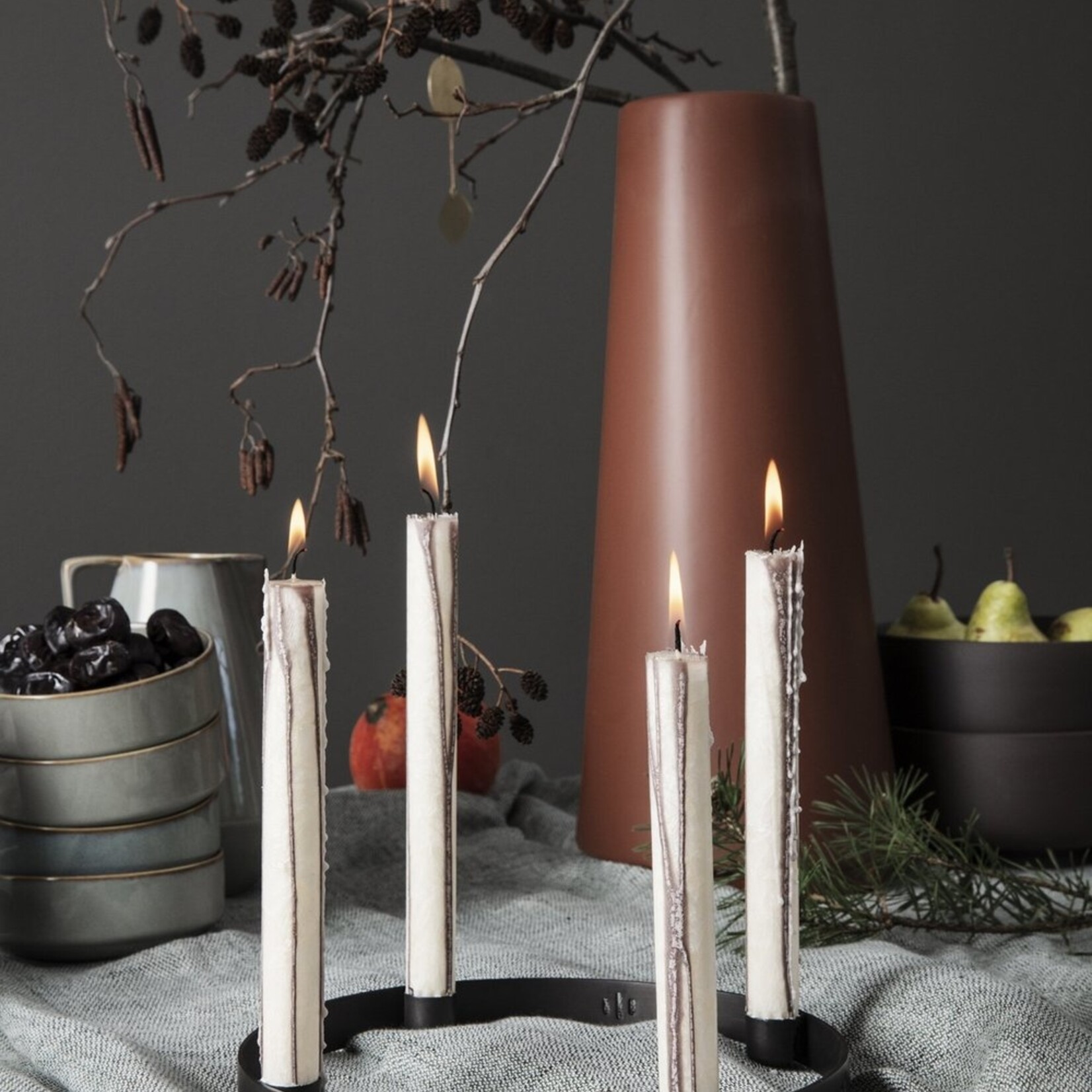 Ferm Living Ferm Living Porte-bougies rond noir Ø25 cm