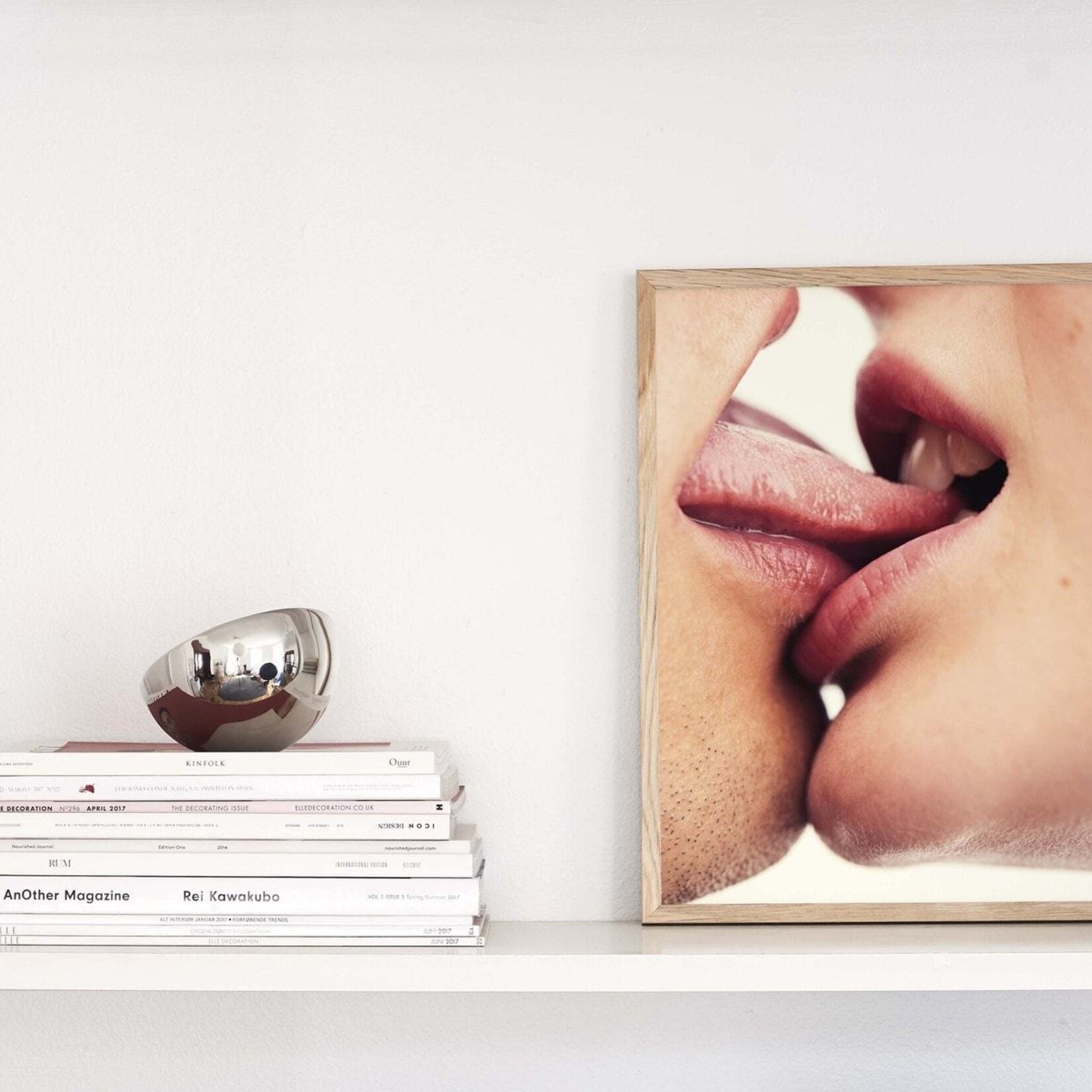 Paper Collective Paper Collective Poster Henrik Bülow The Kiss I 50x70cm