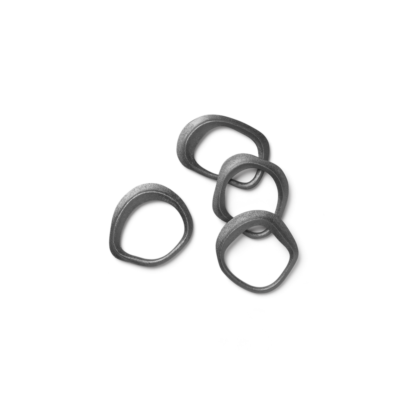 Ferm Living Ferm living Flow Rond de serviette Laiton noir