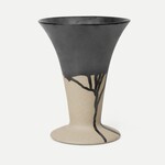 Ferm Living Ferm Living Flores Vaas Zwart met zand kleur