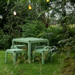 Weltevree Weltevree - Bended Table 90 - Pale Green  - Lichtgewicht aluminium tuintafel