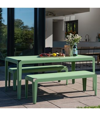Weltevree Weltevree - Bended Table 180 - Table de jardin légère en aluminium - Vert pâle