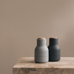 Menu Audo Menu Audo - Bottle Grinder Peper- en Zoutmolen - Small H11,5 - Ash/carbon - Beech - 2 pack