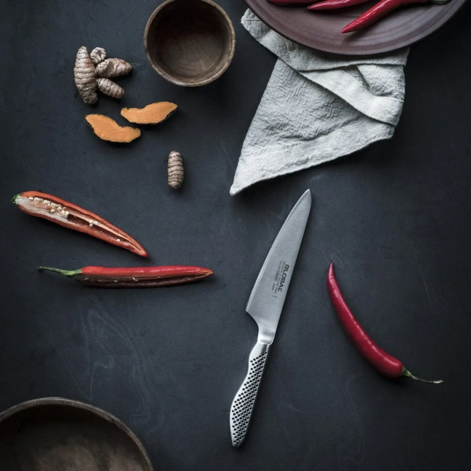 GLOBAL GLOBAL - GS89 - COUTEAU DE CHEF - 13CM