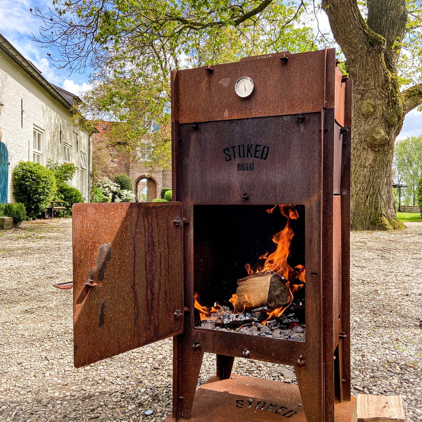 STOKED STOKED - Braai - Buitenhaard/BBQ - BASISMODEL- CorTen staal - incl. RVS Grill Rooster