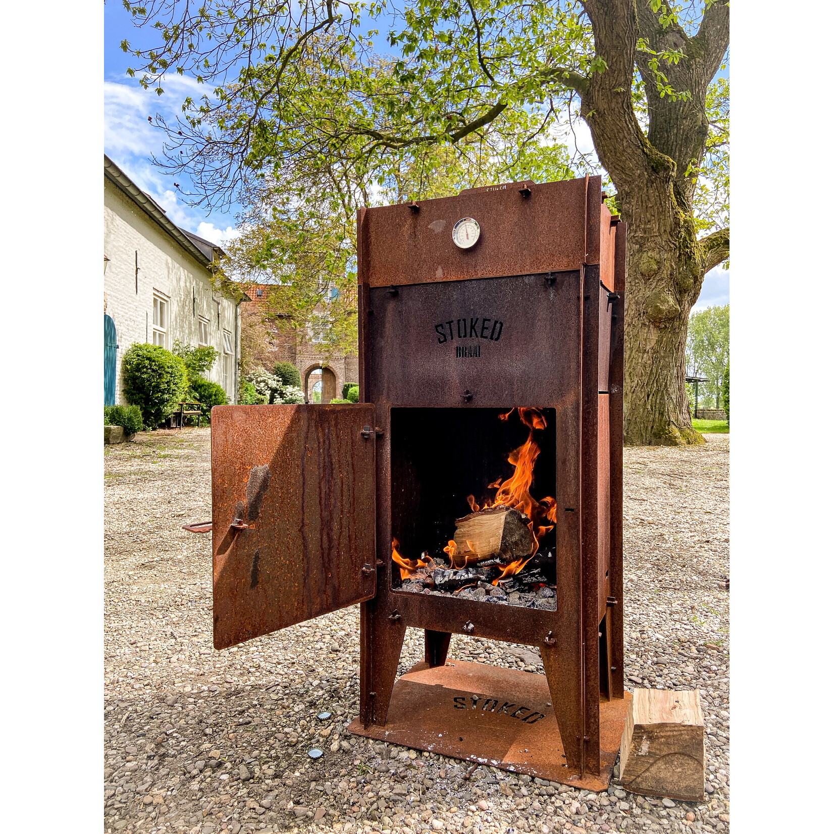 STOKED STOKED - Braai - Buitenhaard/BBQ - BASISMODEL- CorTen staal - incl. RVS Grill Rooster